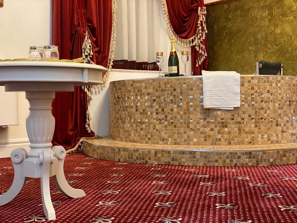 Vila Imperial One Luxury Boutique Hotel Făgăraş Buitenkant foto