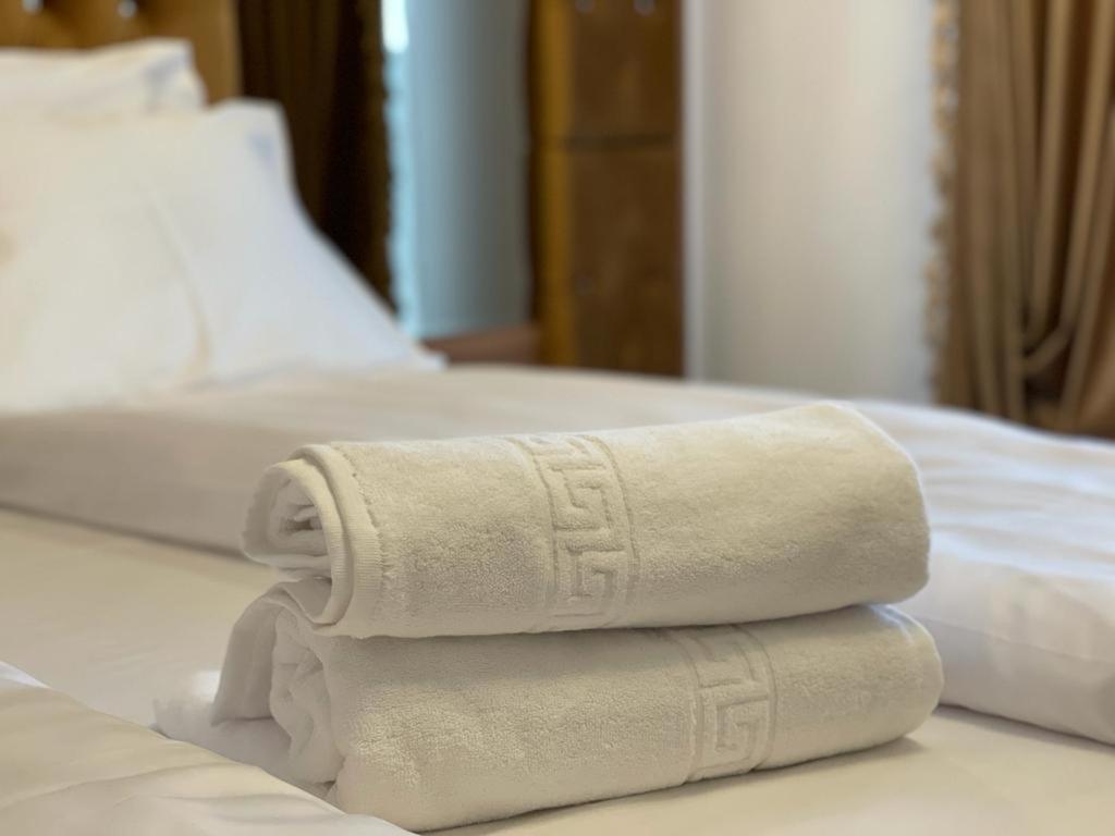 Vila Imperial One Luxury Boutique Hotel Făgăraş Buitenkant foto