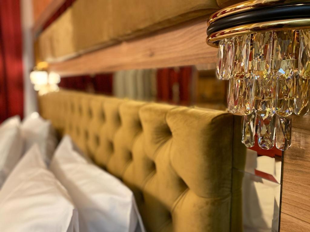 Vila Imperial One Luxury Boutique Hotel Făgăraş Buitenkant foto