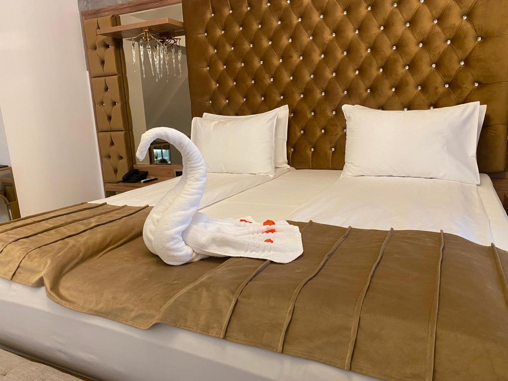 Vila Imperial One Luxury Boutique Hotel Făgăraş Buitenkant foto