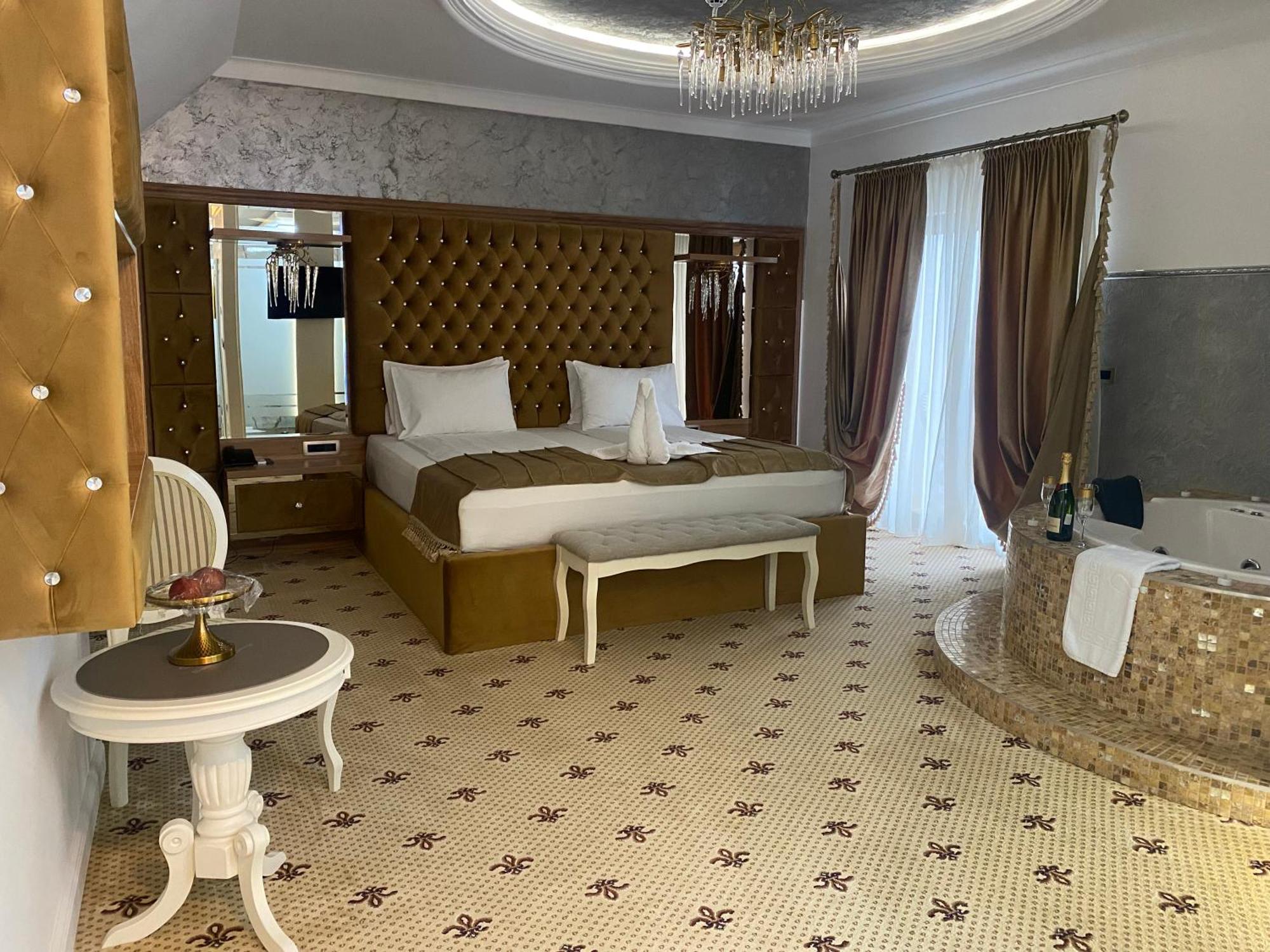 Vila Imperial One Luxury Boutique Hotel Făgăraş Buitenkant foto